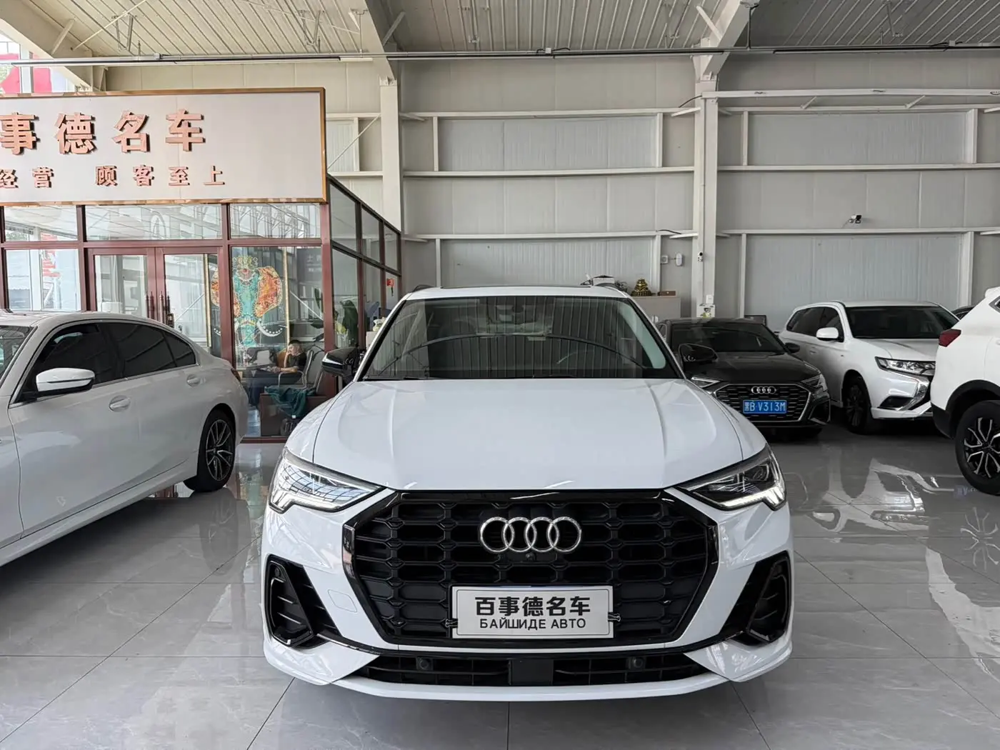 Audi Q3 2023 — Фото 2/20