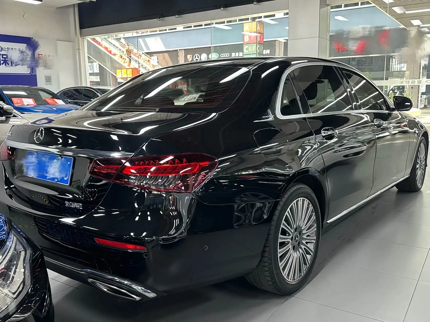 Mercedes-Benz E-Class 2023 — Фото 18/18