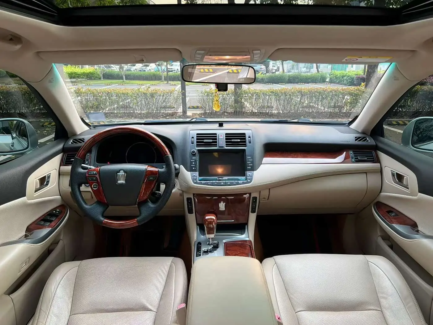 Toyota Crown 2015 — Фото 8/9