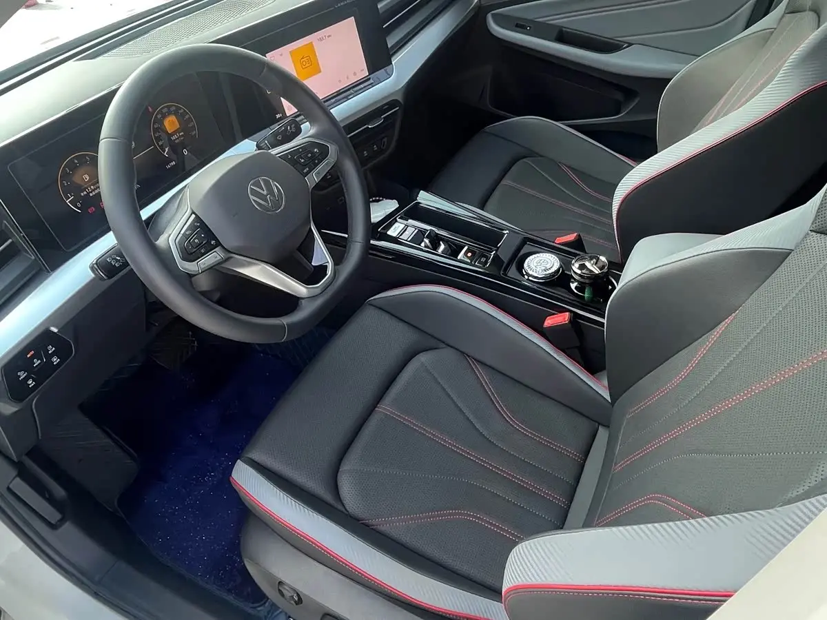 Volkswagen Lamando 2024 — Photo 5/8