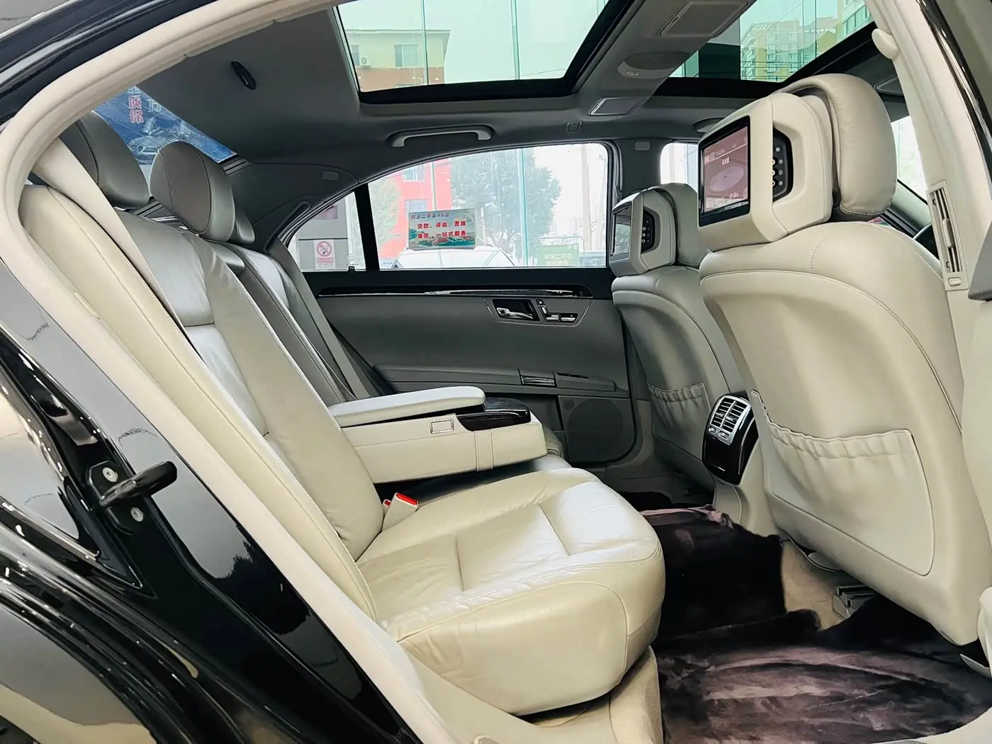 Mercedes-Benz S-Class 2011 — Şəkil 18/20