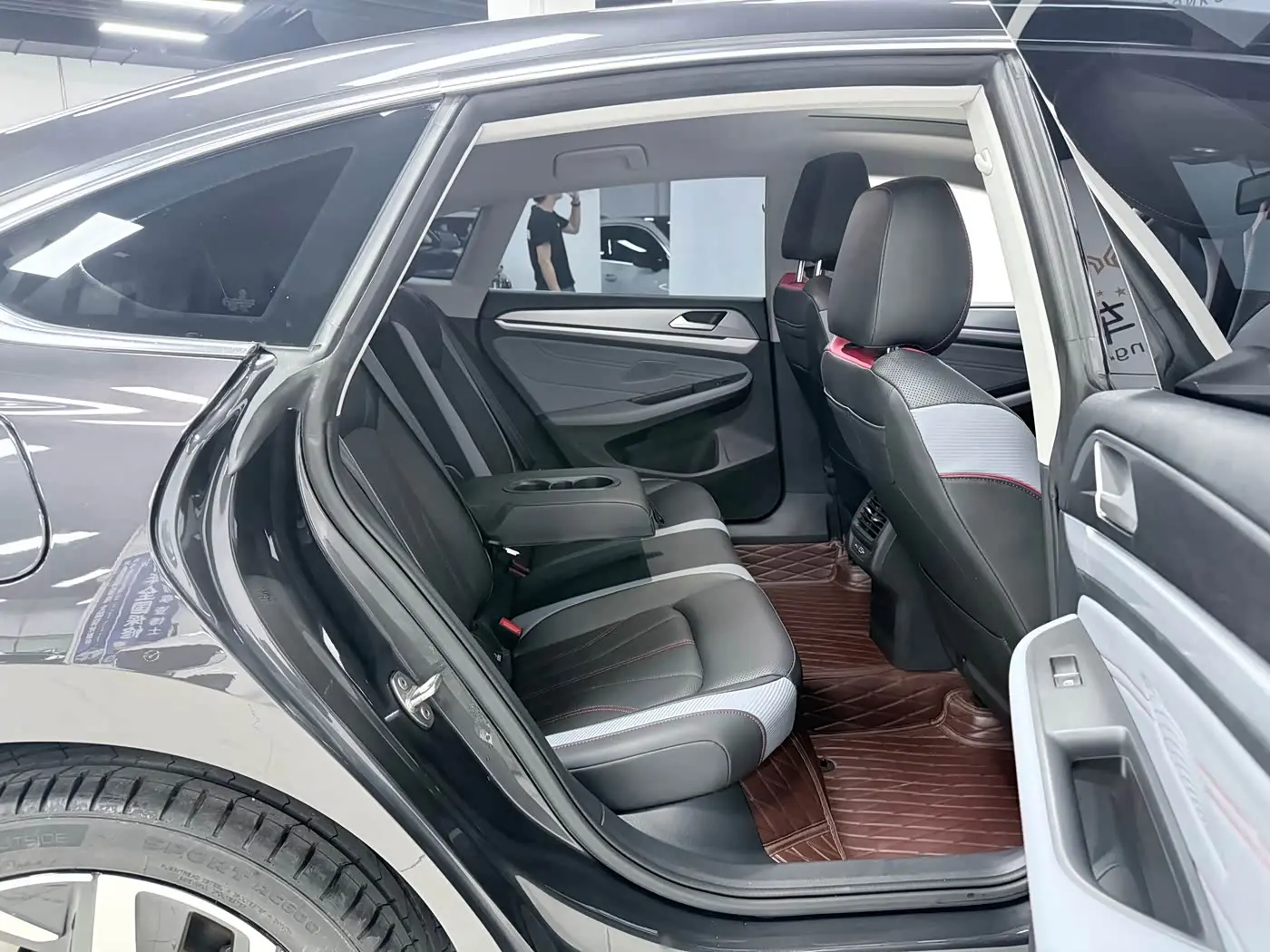 Volkswagen Lamando 2023 — Photo 11/20