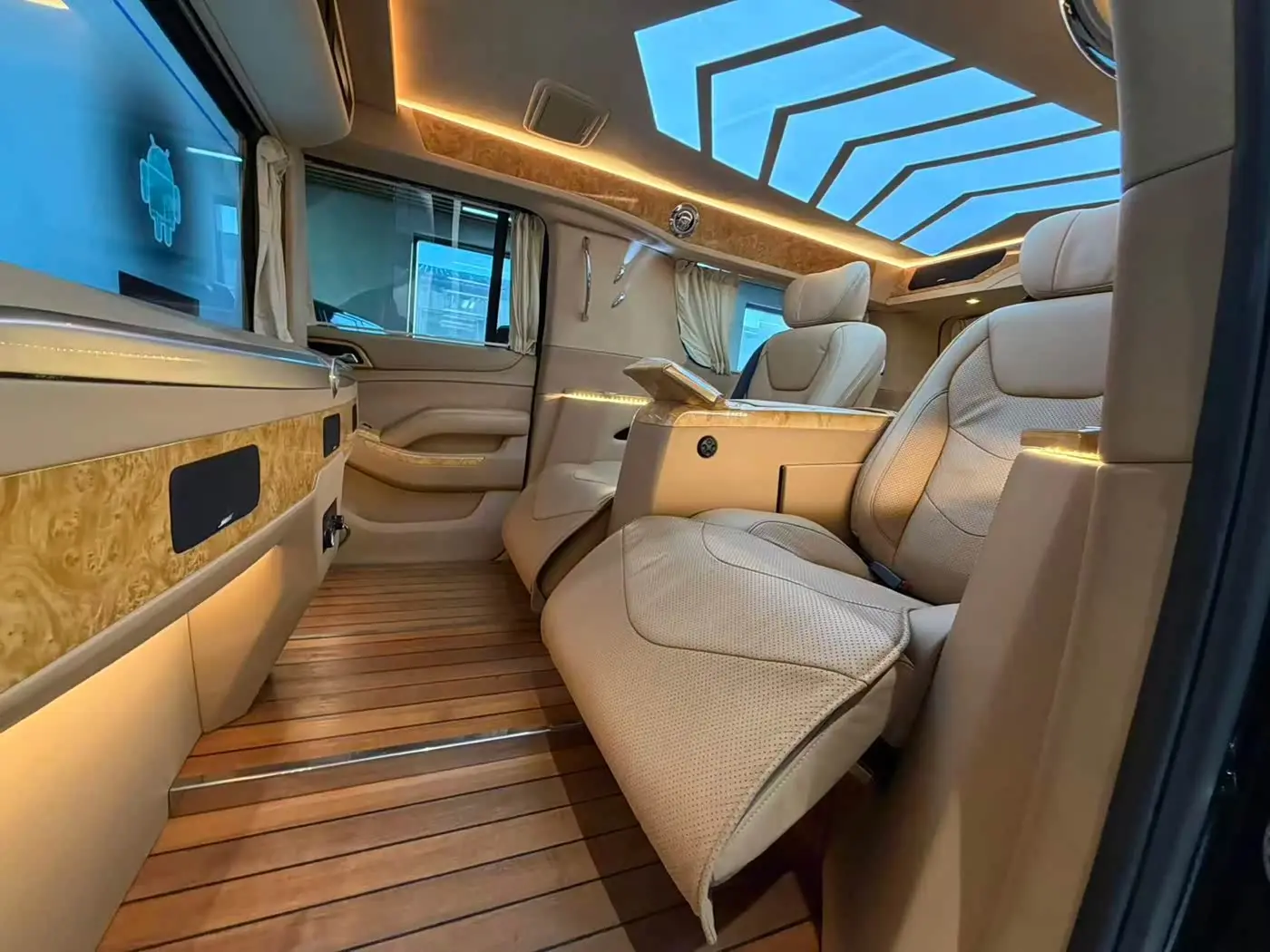 Daolangge GMC Yukon 2018 — Photo 15/16