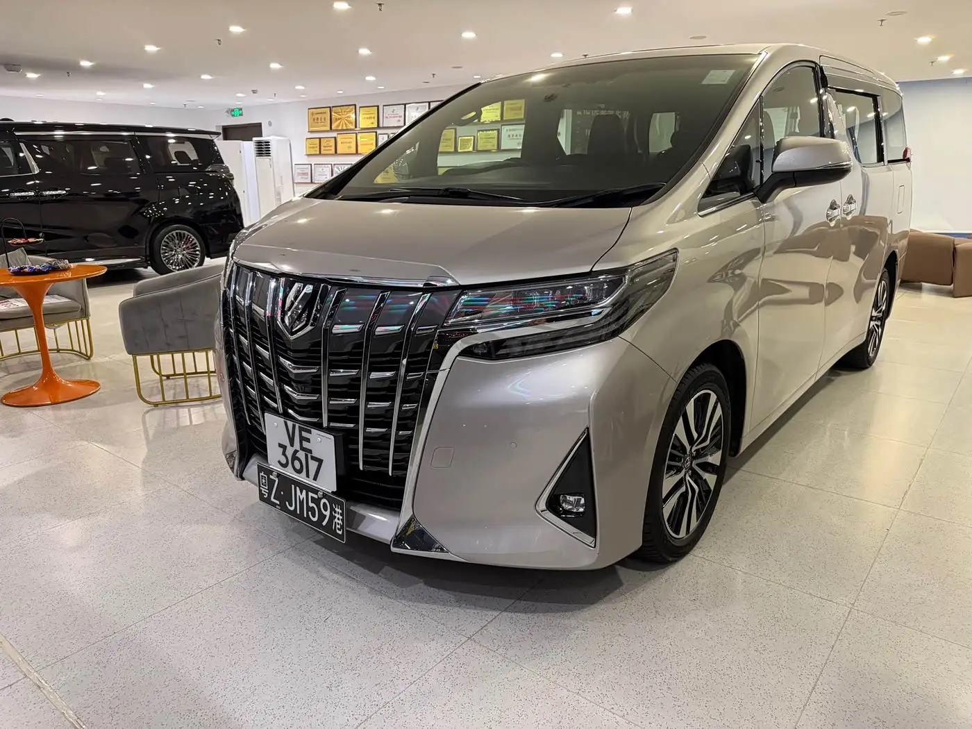 Toyota Alphard, 2018