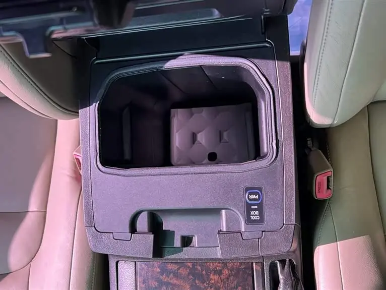 Toyota Land Cruiser 2008 — Photo 15/20