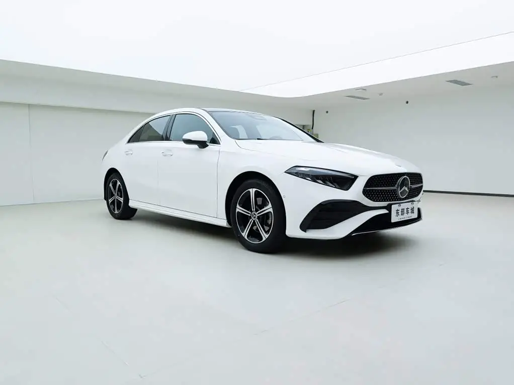 Mercedes-Benz A-Class 2024 — Фото 3/20