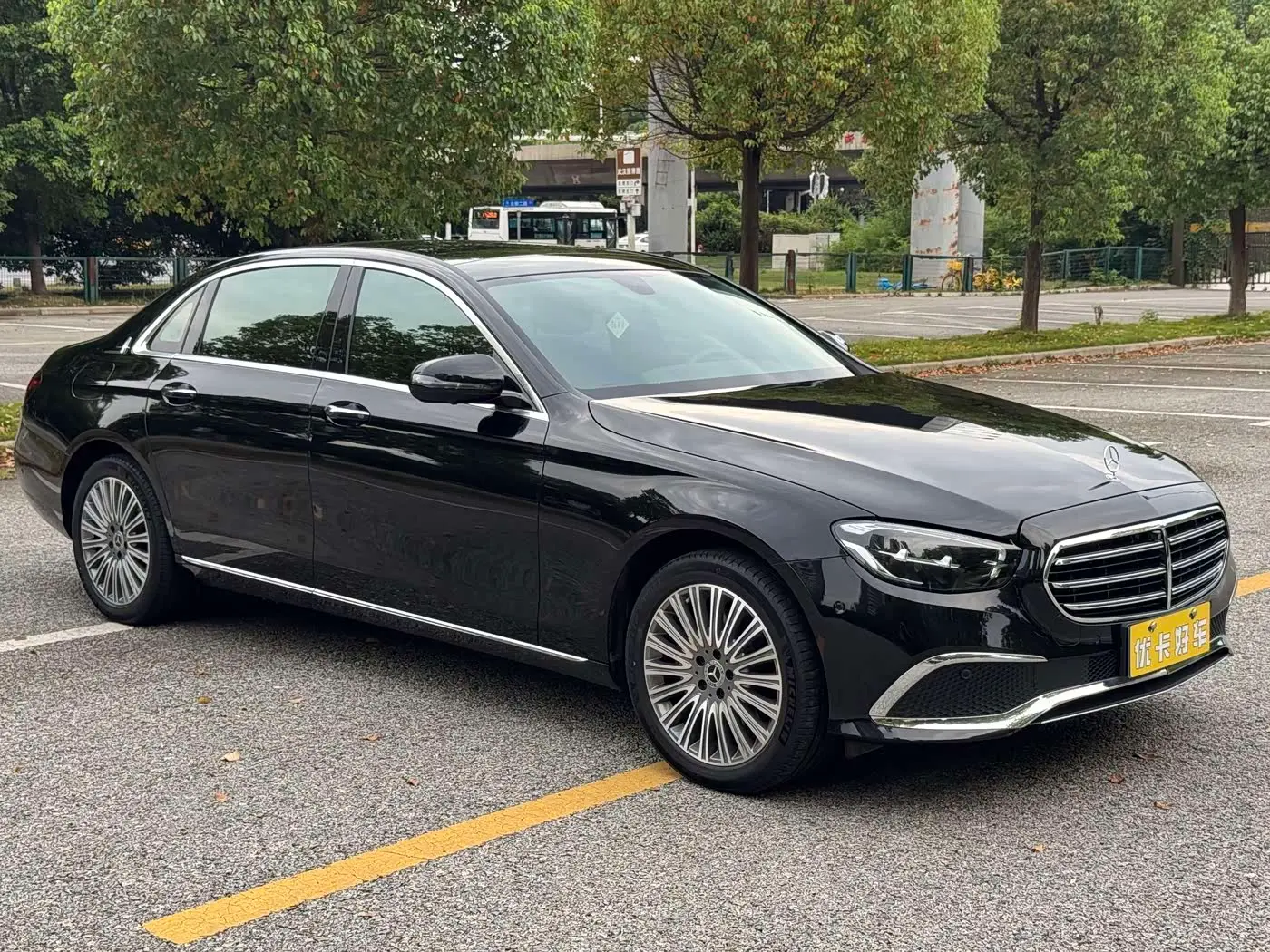 Mercedes-Benz E-Class 2021 — ფოტო 2/20