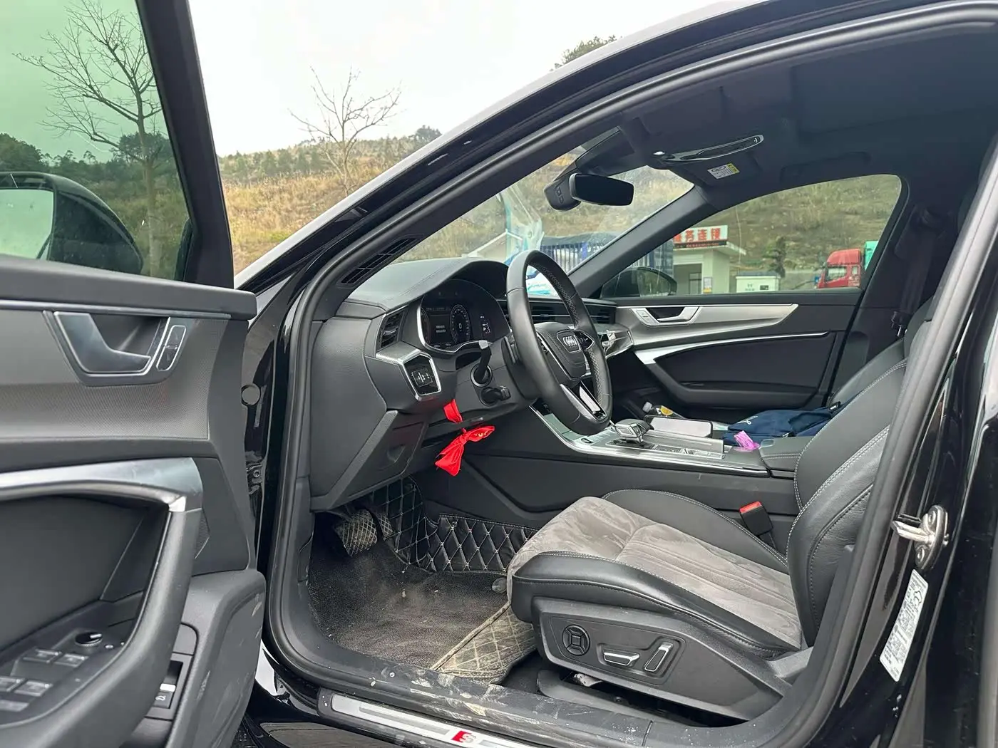 Audi A6L 2022 — Photo 8/9
