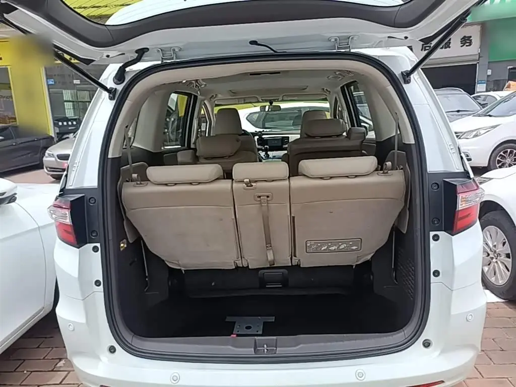 Honda Odyssey 2018 — Photo 19/20