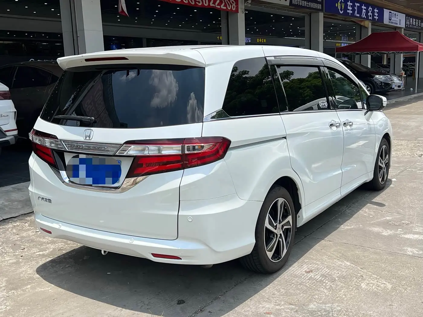 Honda Odyssey 2018 — Photo 14/16