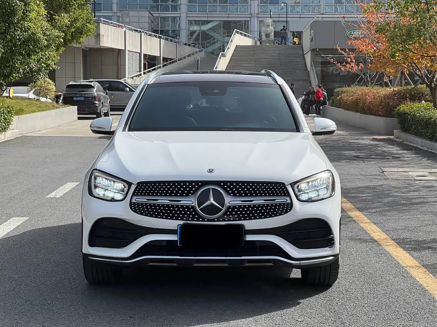 Mercedes-Benz GLC 2019 — Photo 2/17
