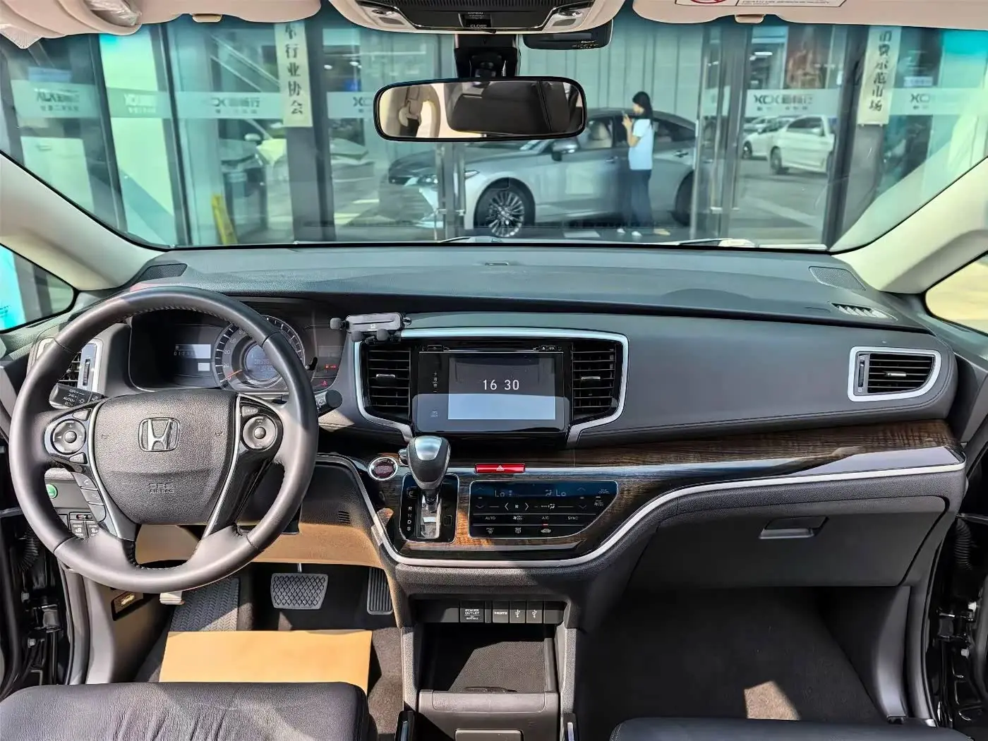 Honda Odyssey 2017 — Фото 7/9