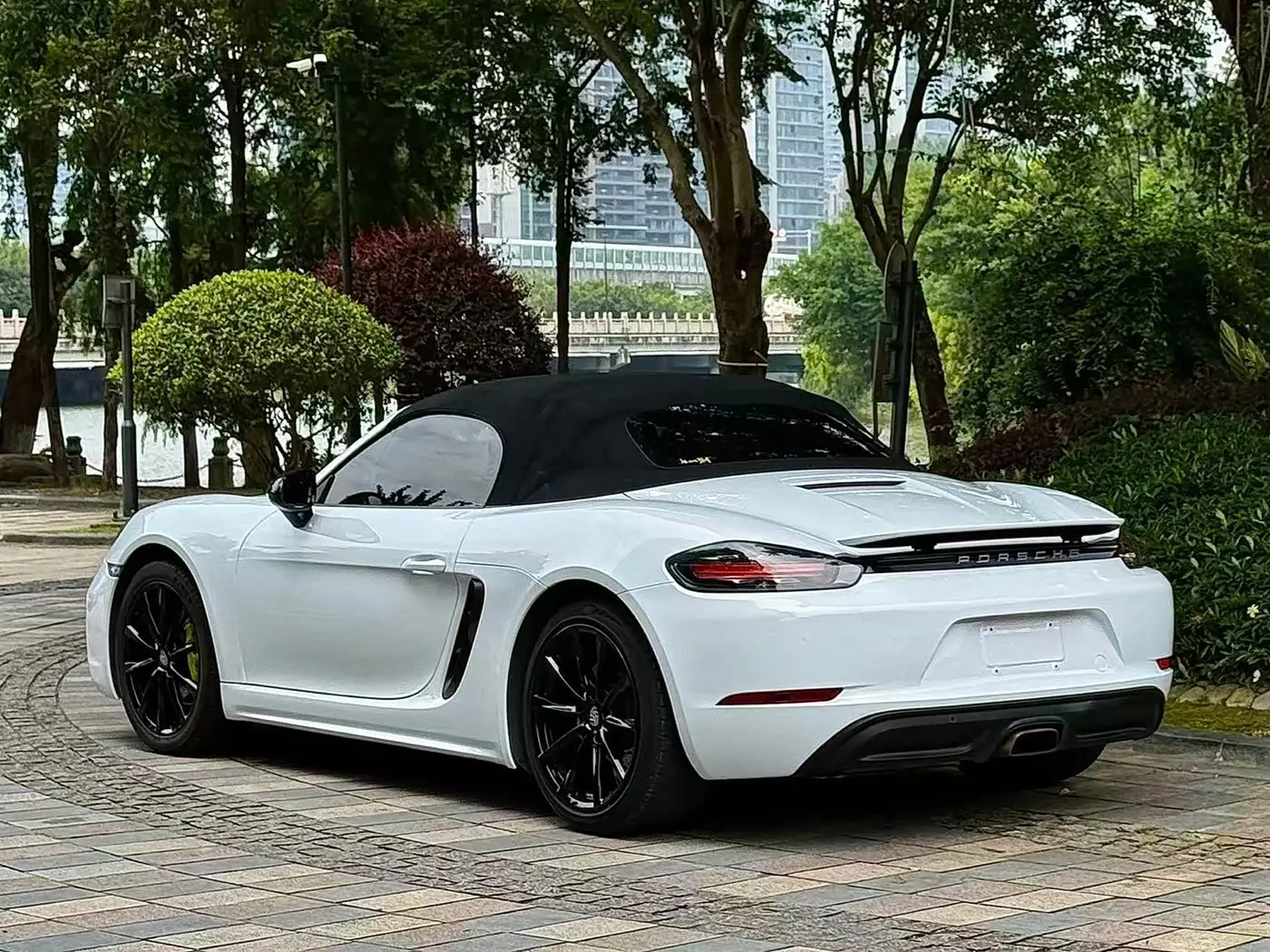 Porsche 718 2018 — Photo 17/18