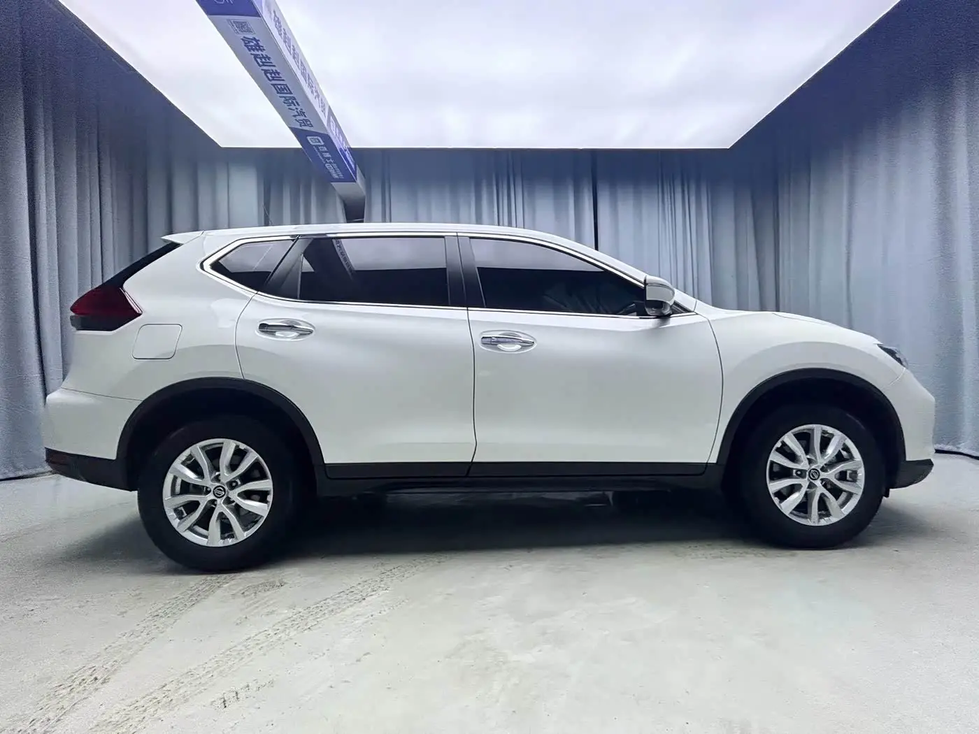 Nissan X-Trail 2023 — Фото 5/20