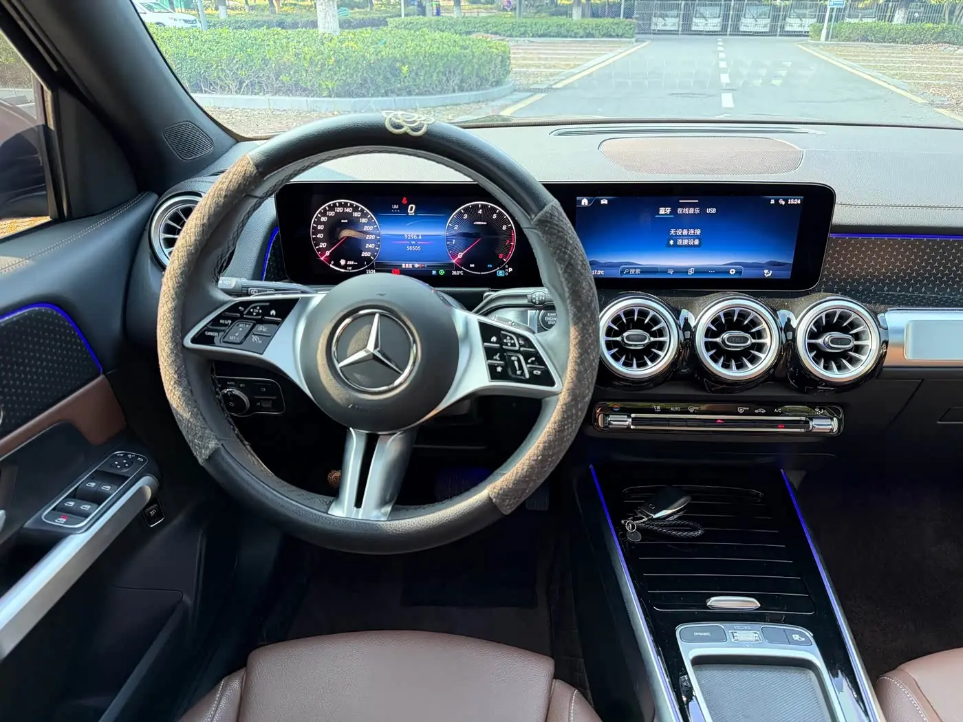Mercedes-Benz GLB 2025 — Фото 11/12