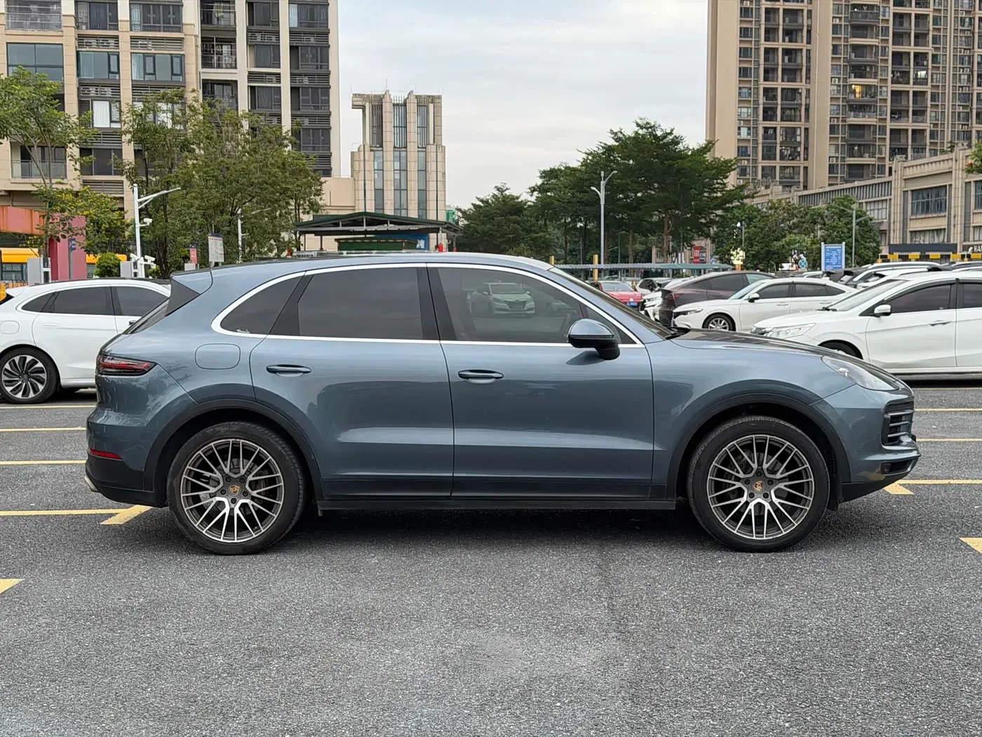Porsche Cayenne 2018 — Photo 5/18