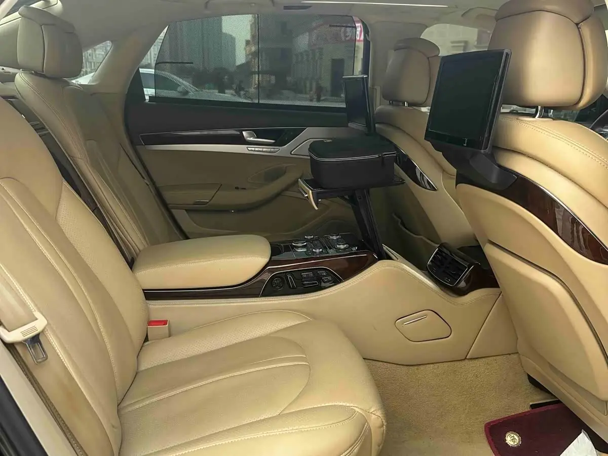 Audi A8 2012 — Şəkil 5/10