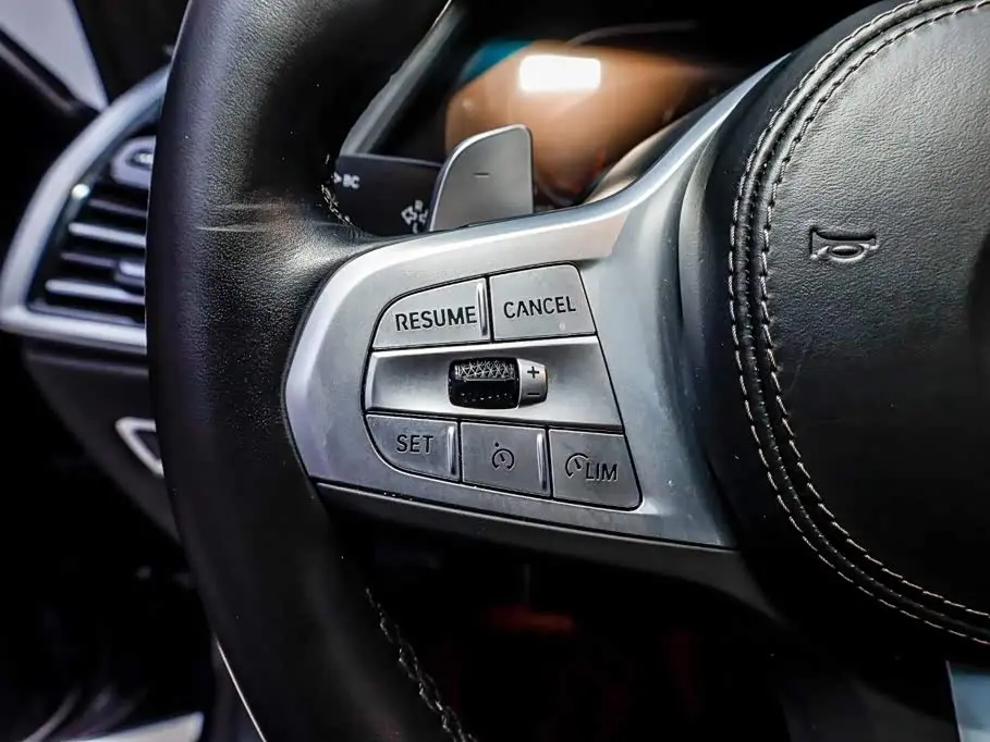 BMW X5 2022 — ფოტო 15/17