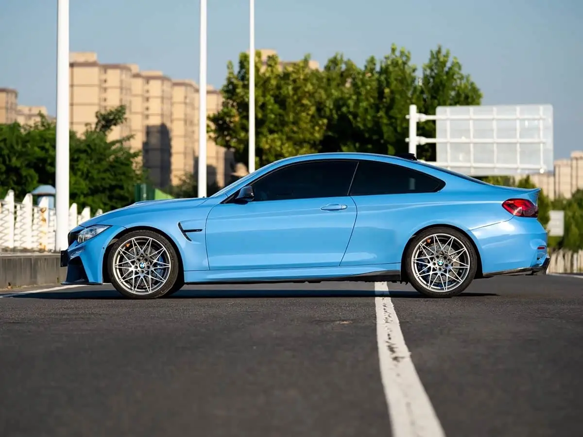 BMW M4 2017 — Фото 6/13