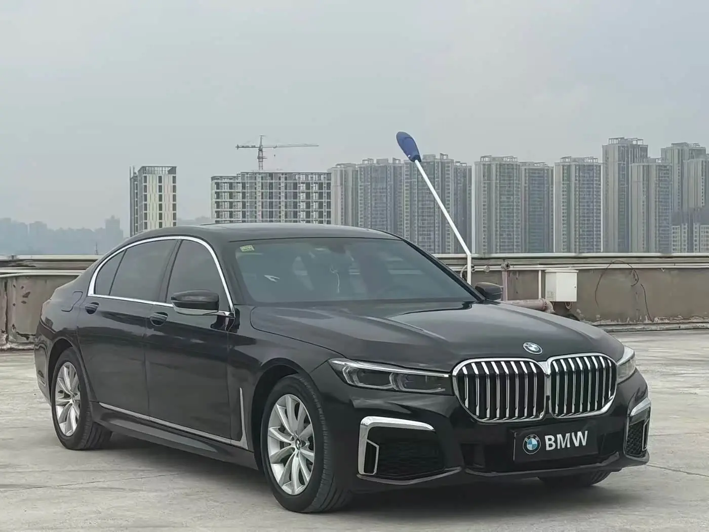 BMW 7 Series 2016 — ფოტო 5/8