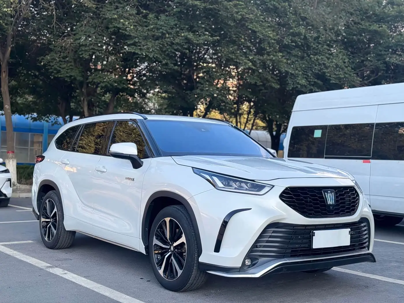 Toyota Crown Kluger 2024 — Şəkil 3/17