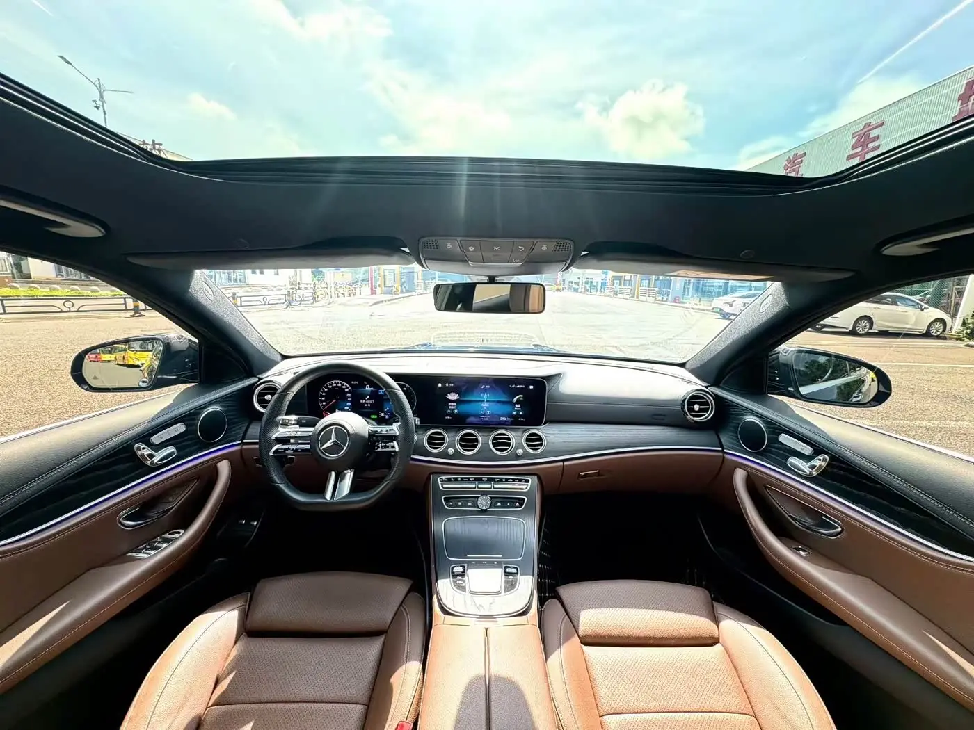 Mercedes-Benz E-Class New Energy 2022 — Фото 8/9