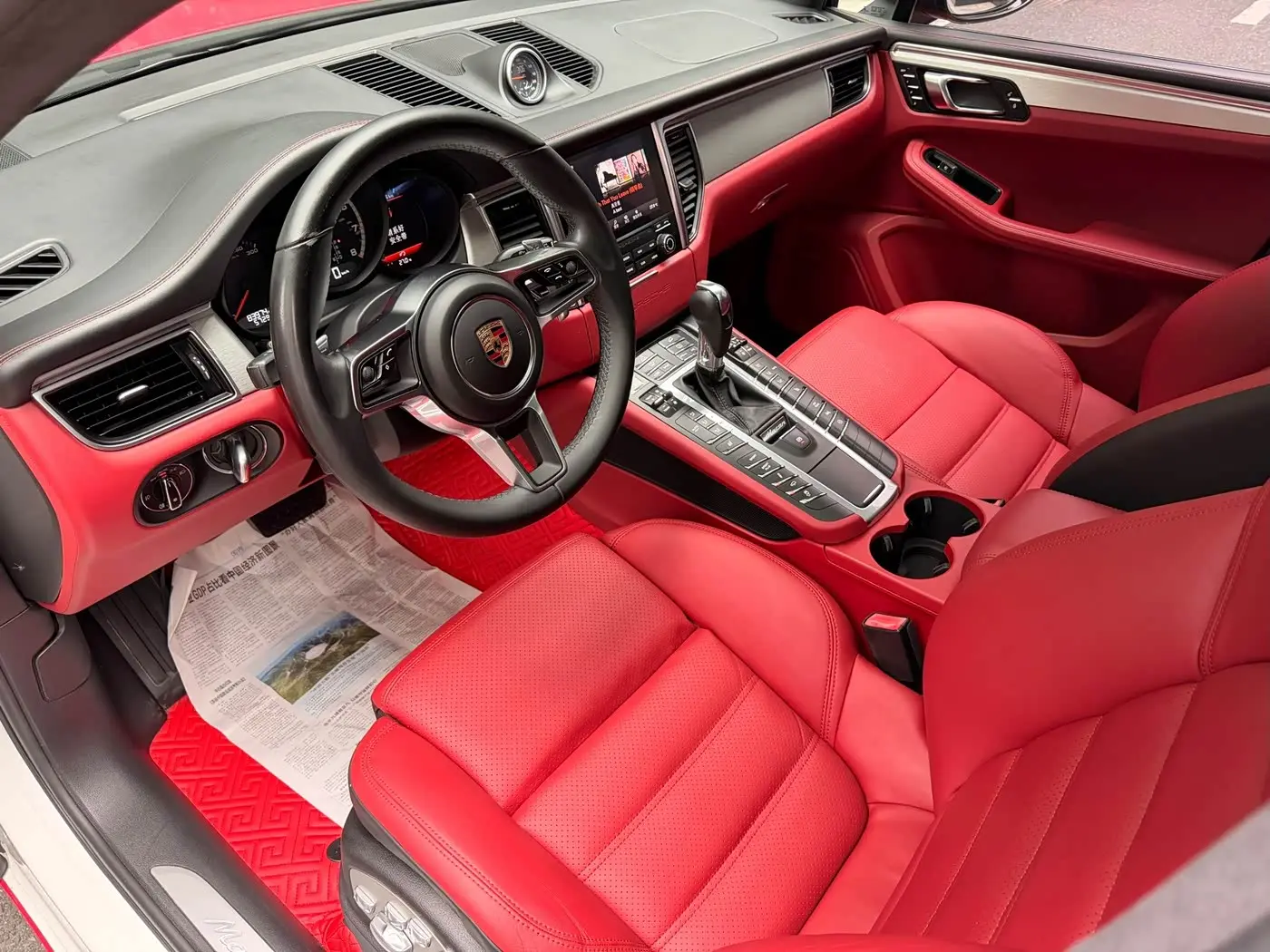 Porsche Macan 2017 — Photo 5/20