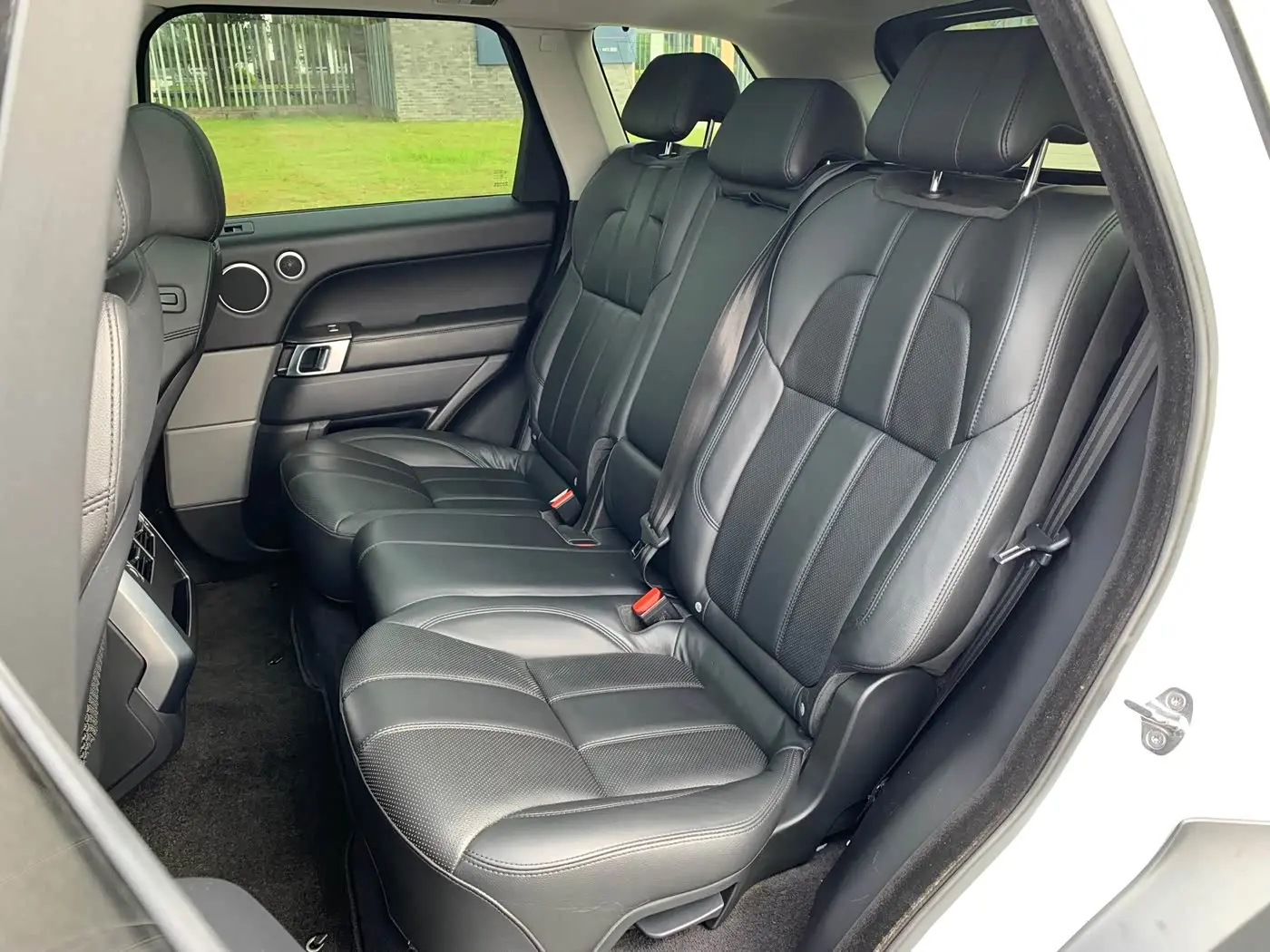 Land Rover Range Rover Sport 2016 — Photo 16/20
