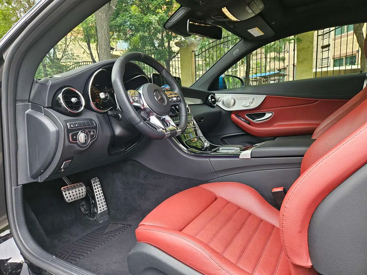 Mercedes-Benz C-Class AMG 2023 — Photo 6/20