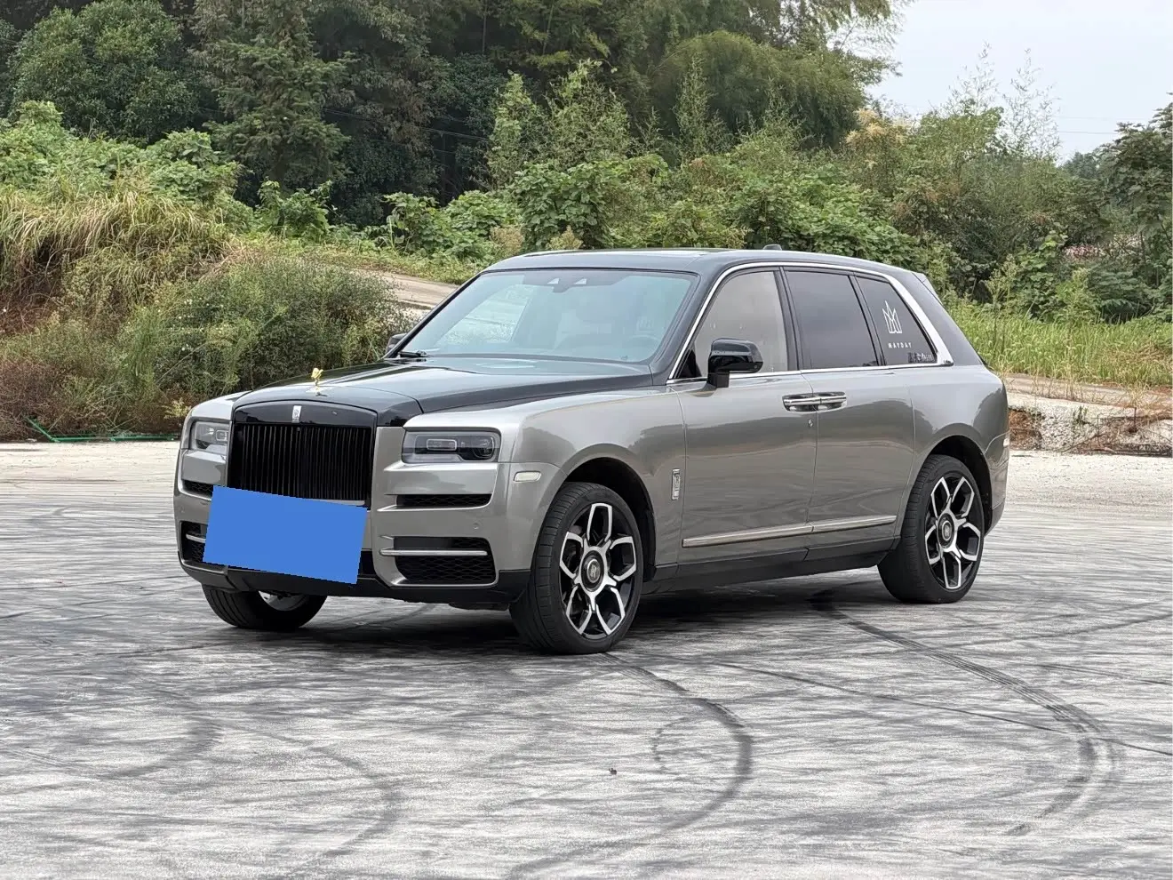 Rolls-Royce Cullinan 2019 — Фото 1/14