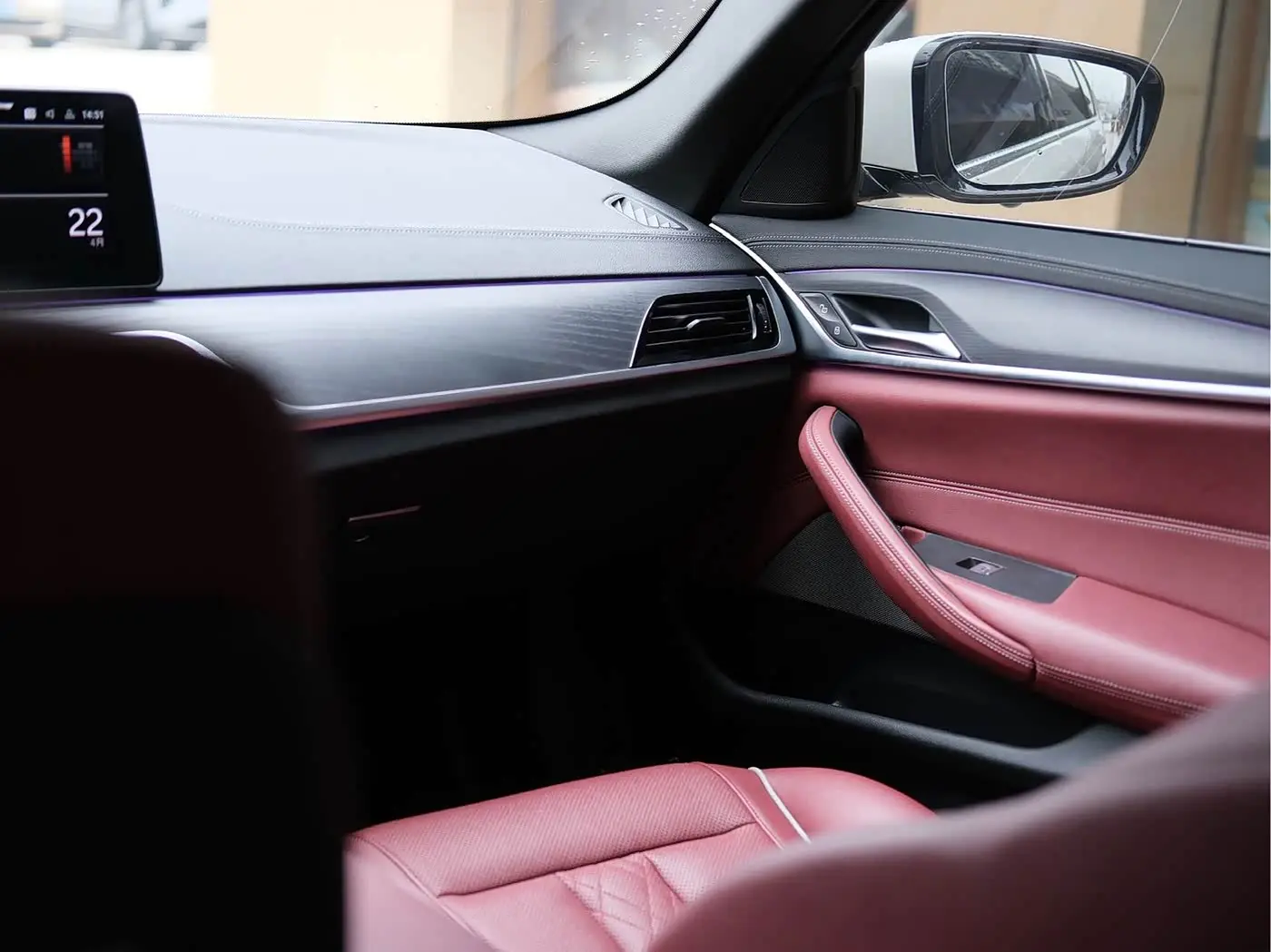 BMW 5 Series 2021 — Photo 10/14