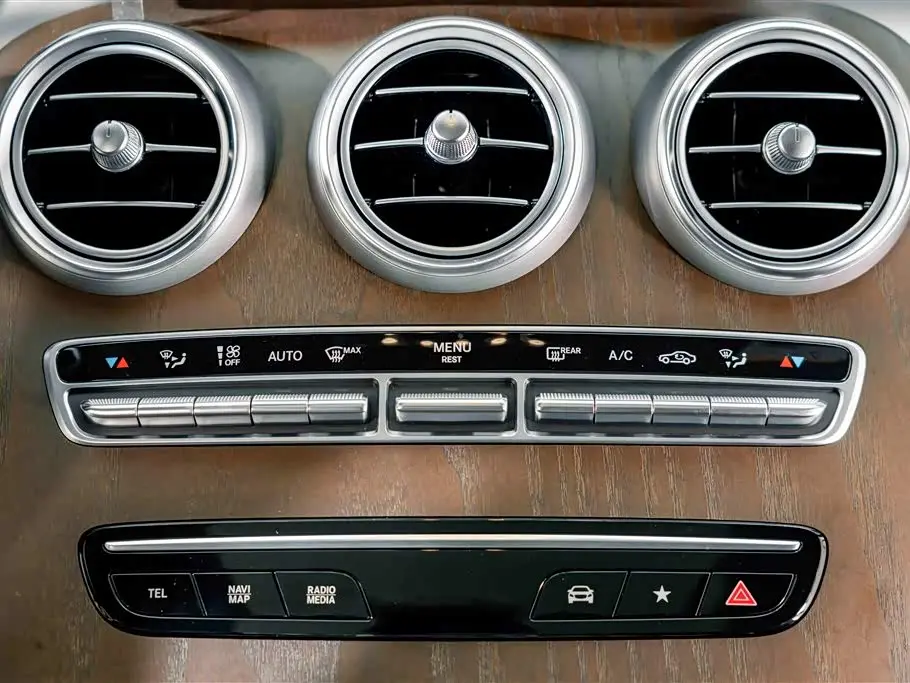 Mercedes-Benz GLC 2023 — Фото 11/20