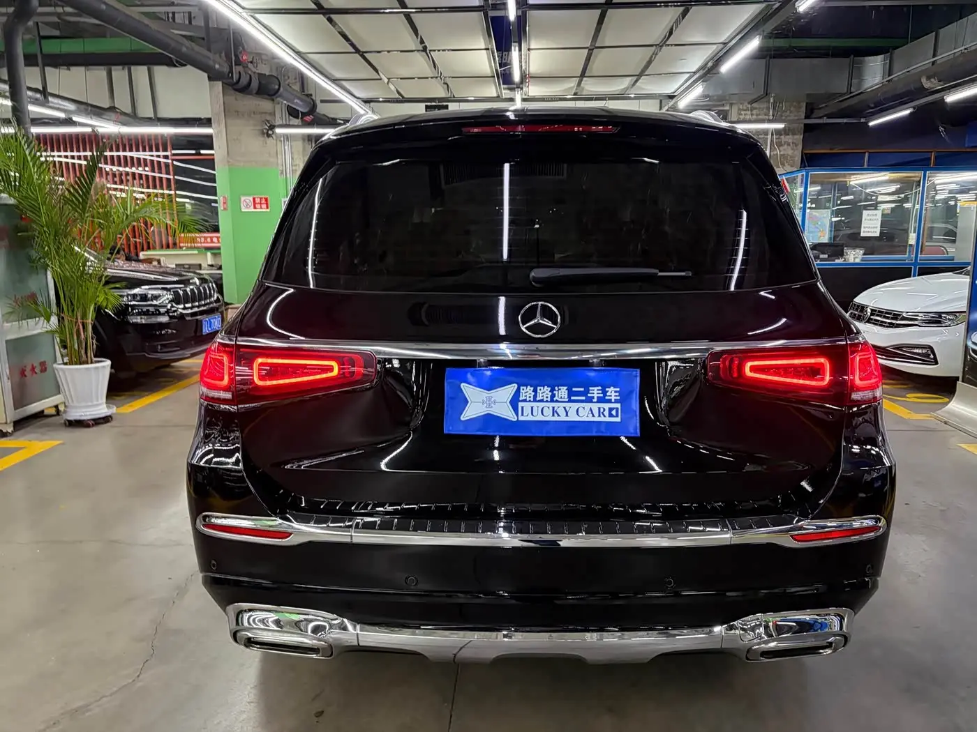 Mercedes-Benz GLS 2021 — Фото 4/17