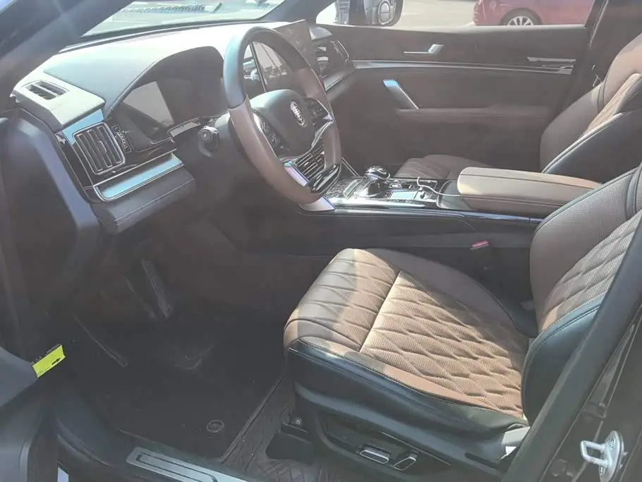 BYD Tang New Energy 2023 — Photo 9/16