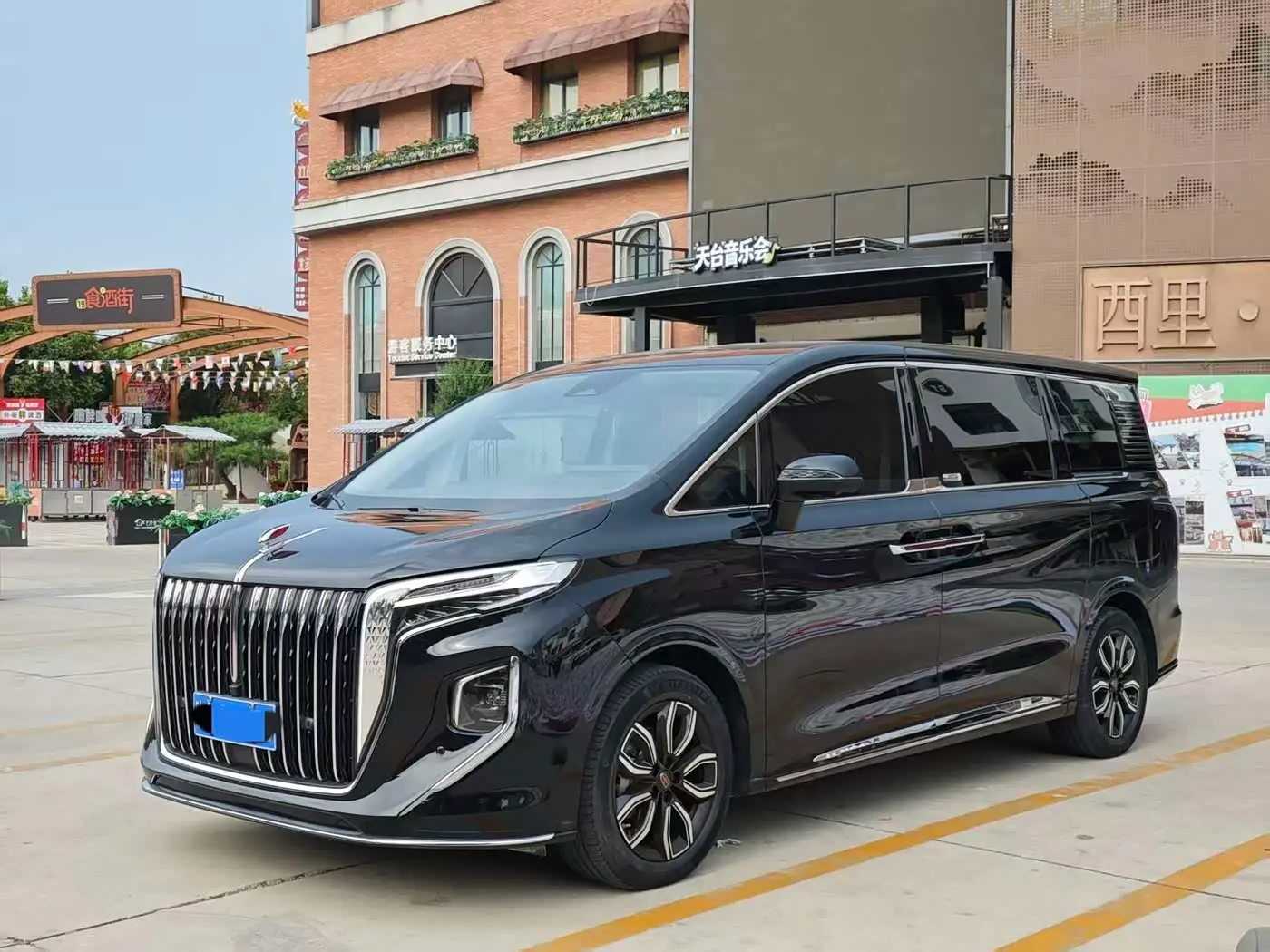 Hongqi HQ9 2023 — Фото 1/16