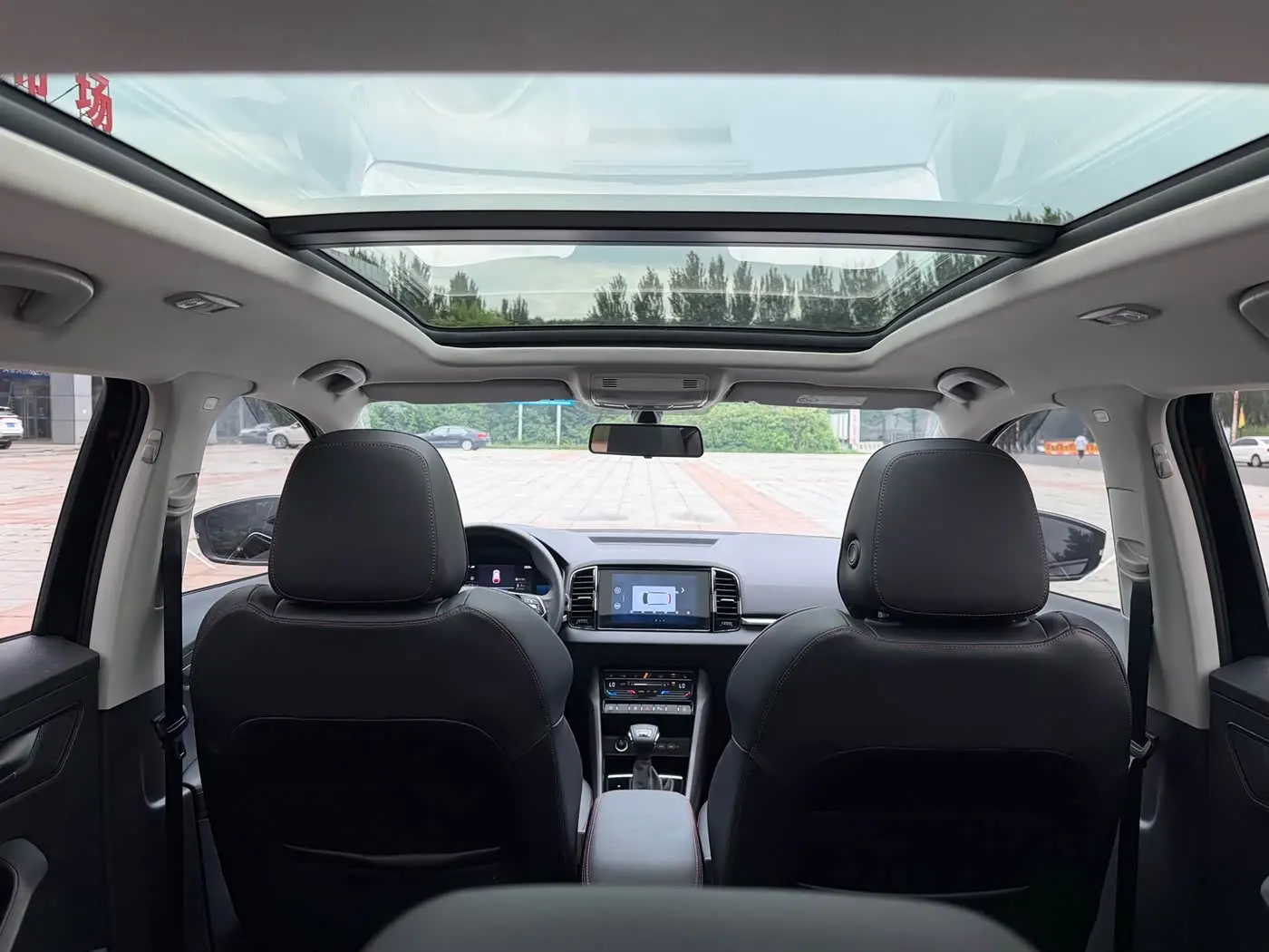 Škoda Karoq 2023 — Photo 16/20