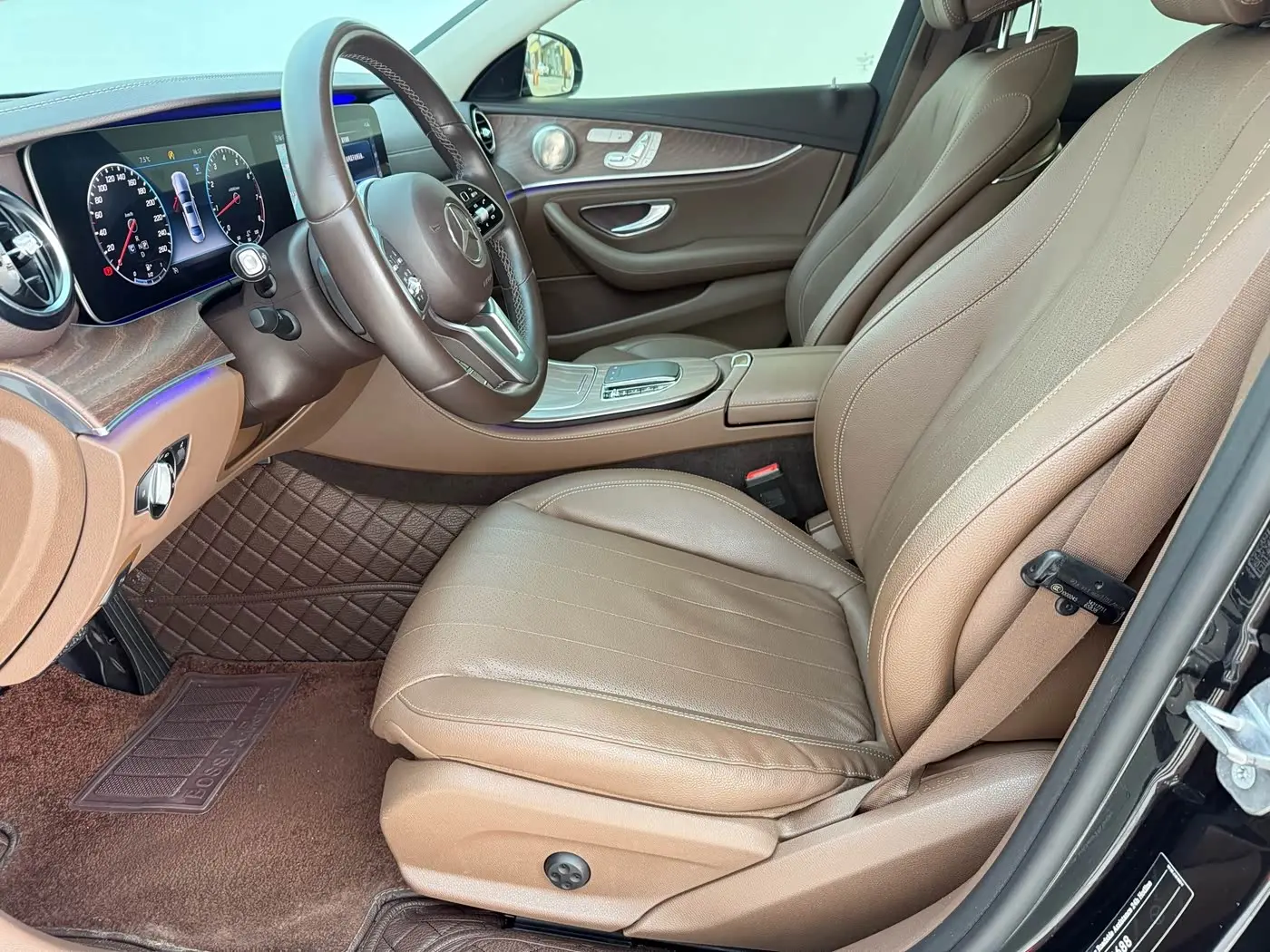 Mercedes-Benz E-Class 2020 — ფოტო 6/20