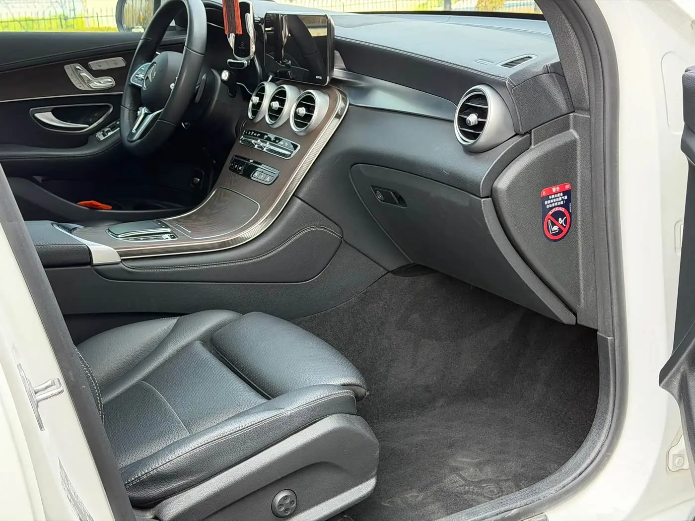 Mercedes-Benz GLC 2021 — Photo 10/20