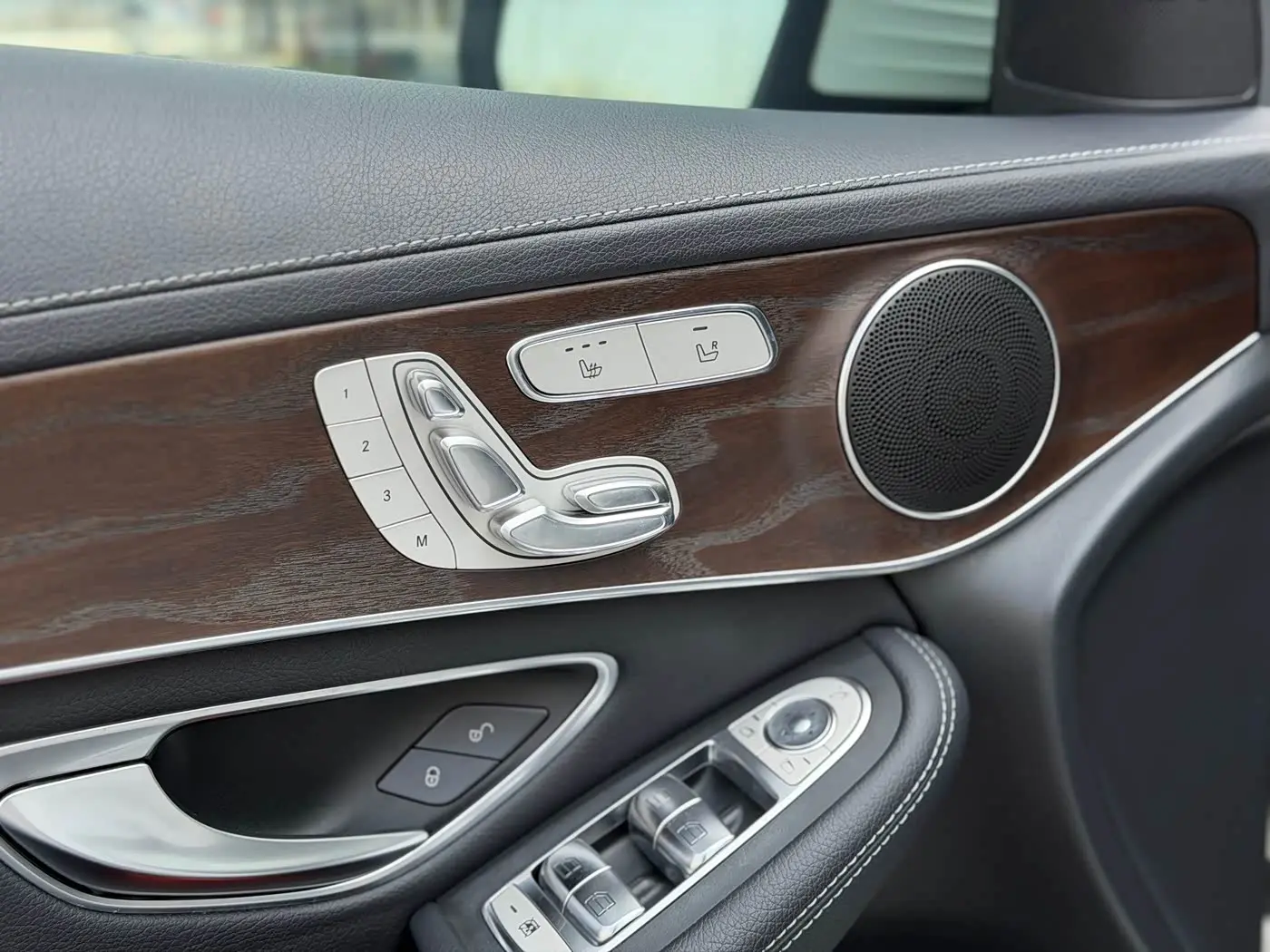 Mercedes-Benz GLC 2021 — Photo 16/20