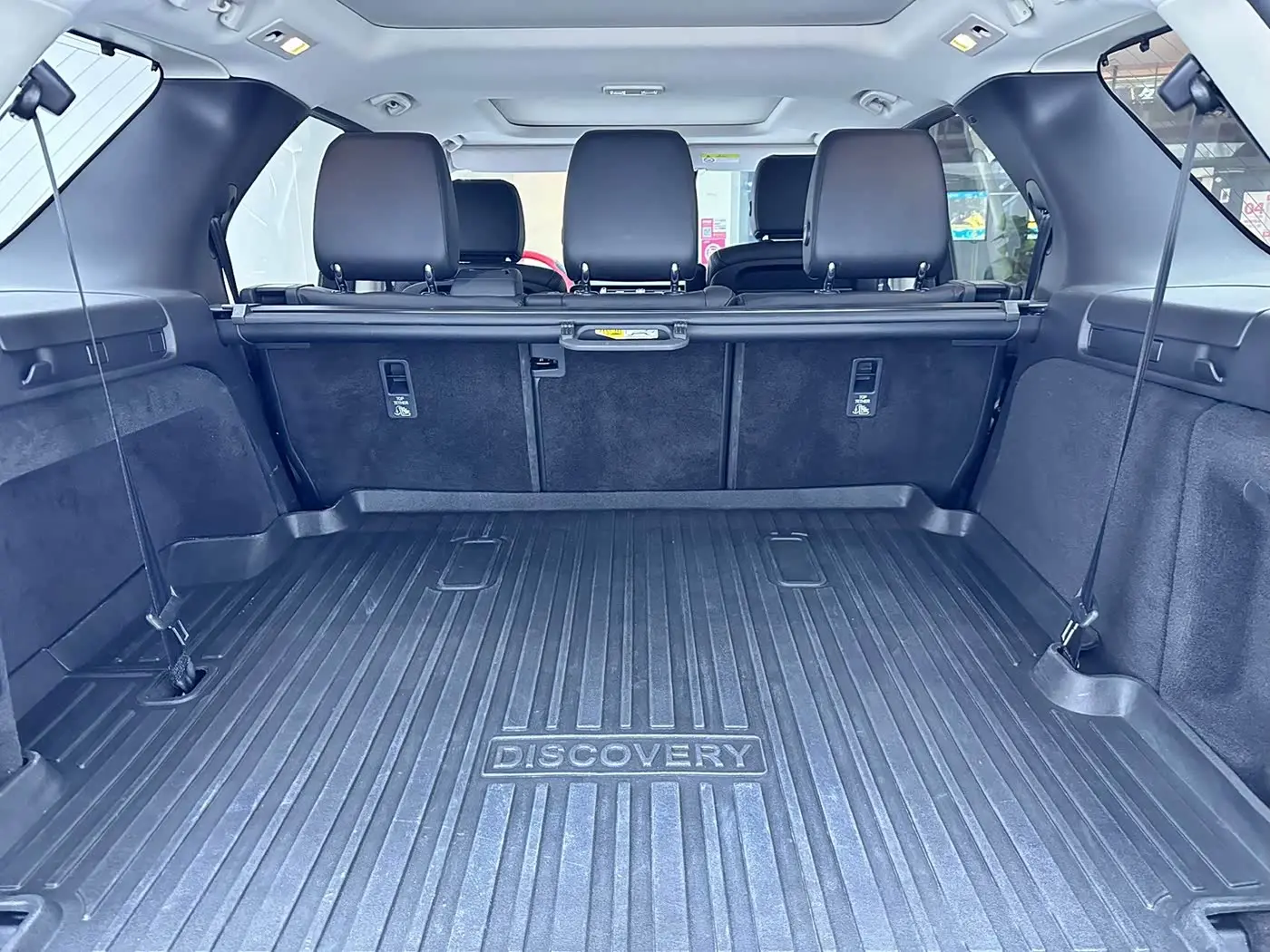 Land Rover Discovery 2018 — Şəkil 11/15