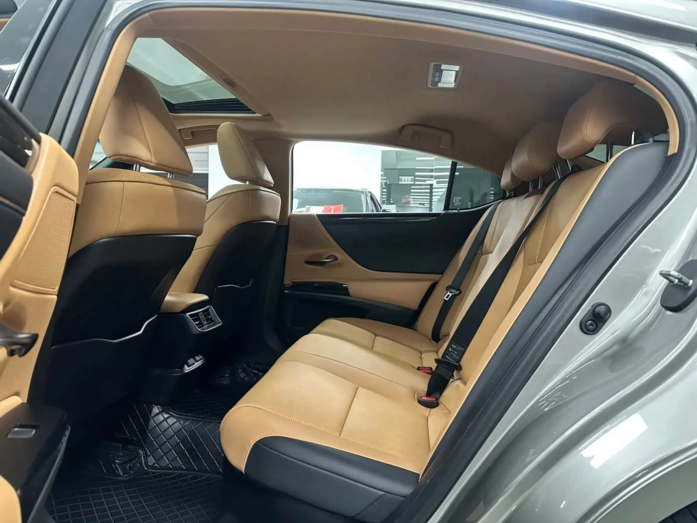 Lexus ES 2022 — Şəkil 11/15