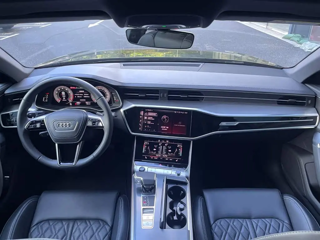 Audi A6L 2025 — Photo 6/17