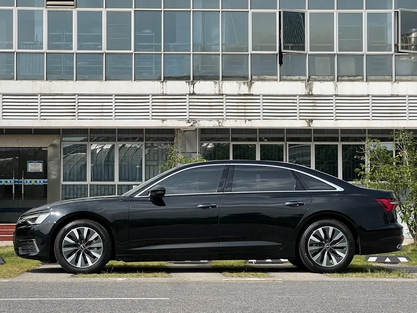 Audi A6L 2022 — Şəkil 7/20