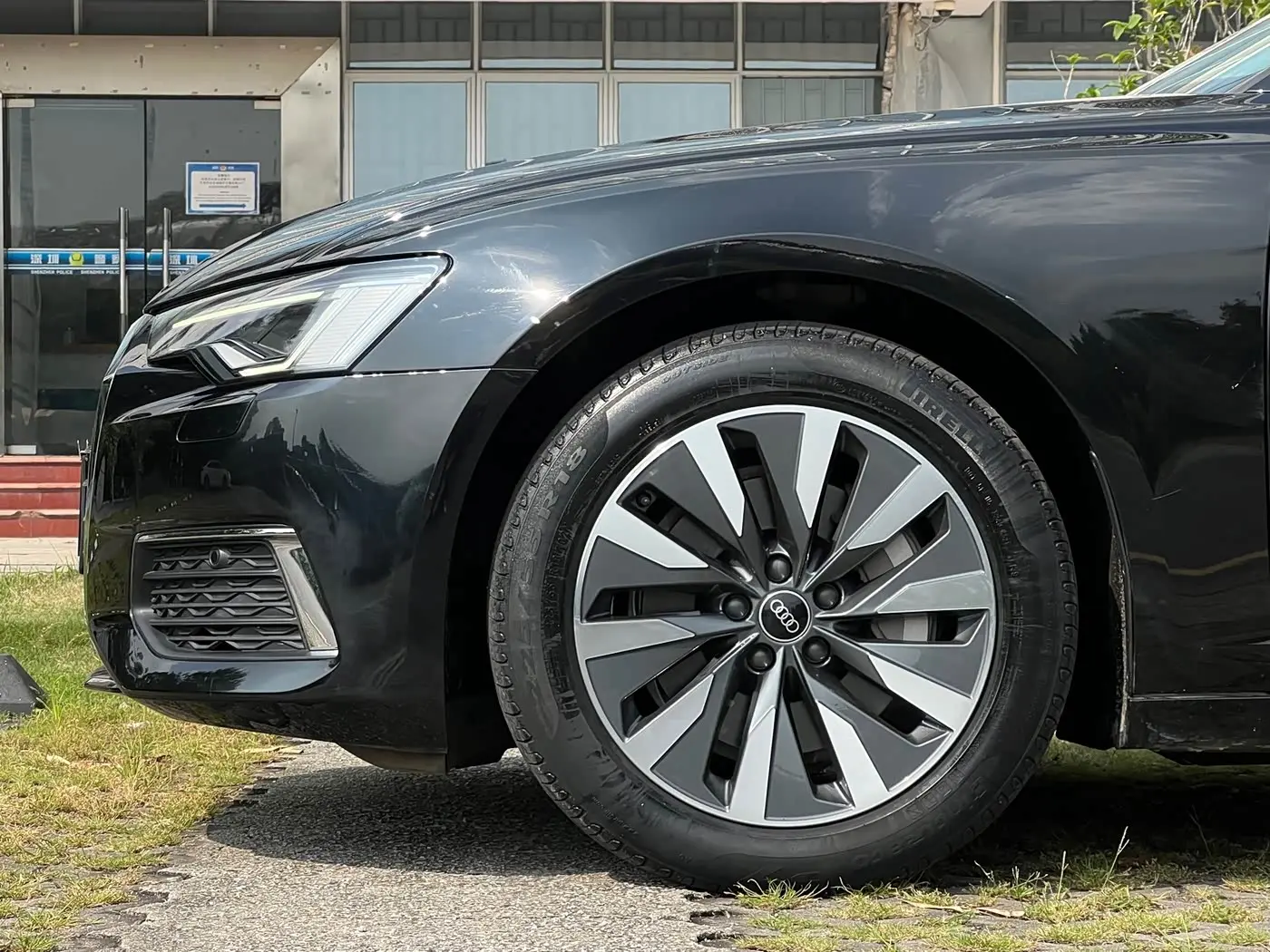 Audi A6L 2022 — Şəkil 10/20
