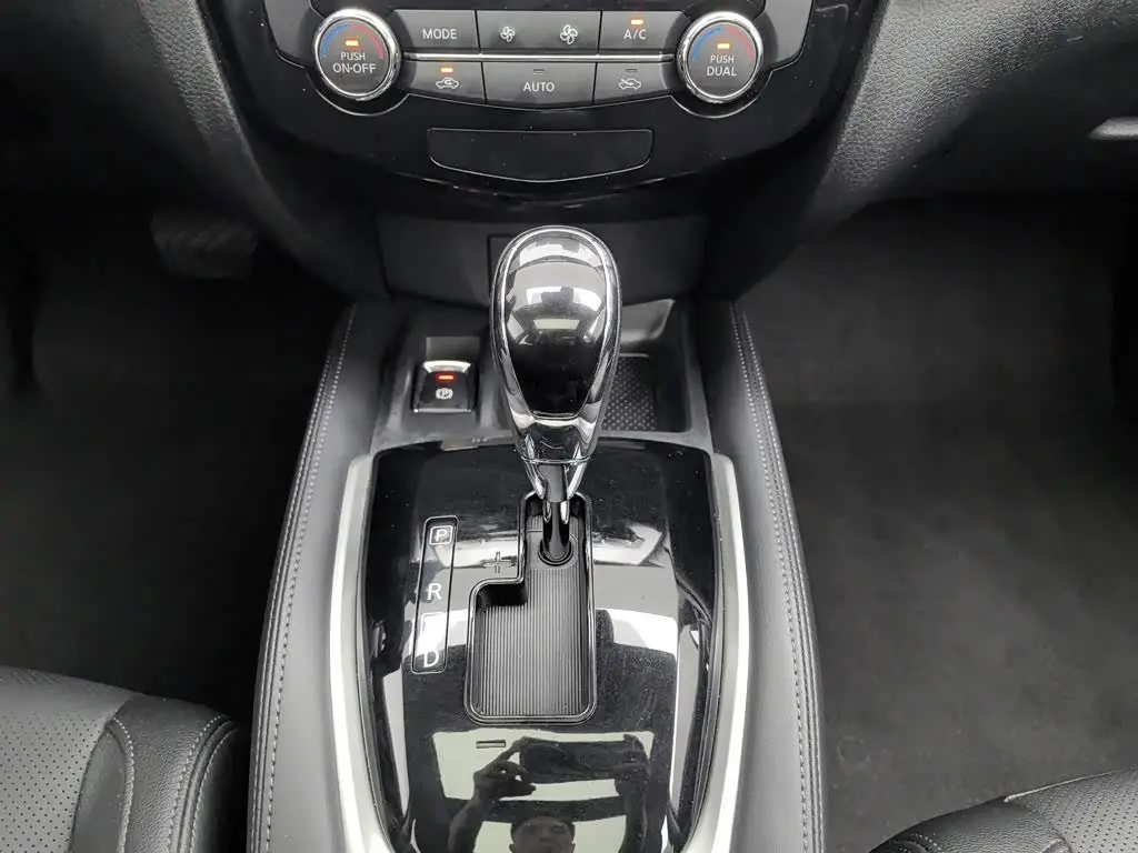 Nissan X-Trail 2023 — Şəkil 13/20