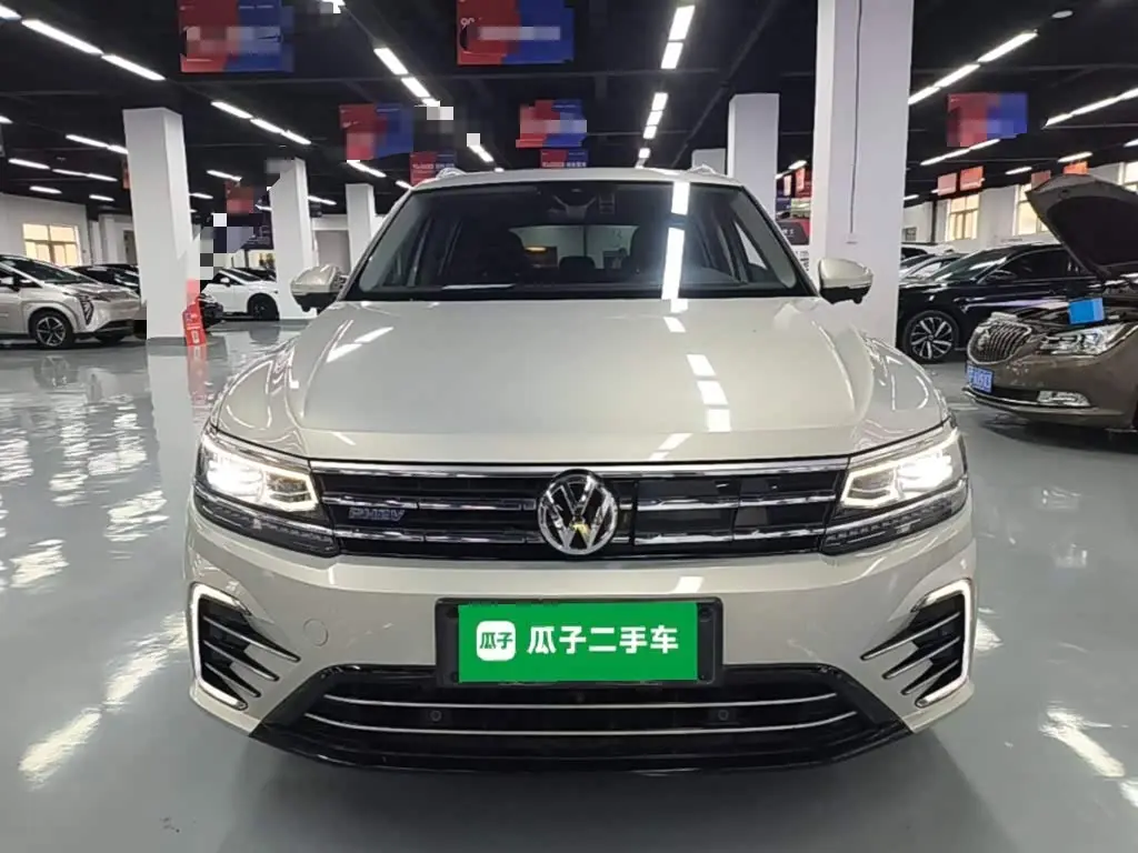 Volkswagen Tiguan L PHEV 2021 — Фото 3/20