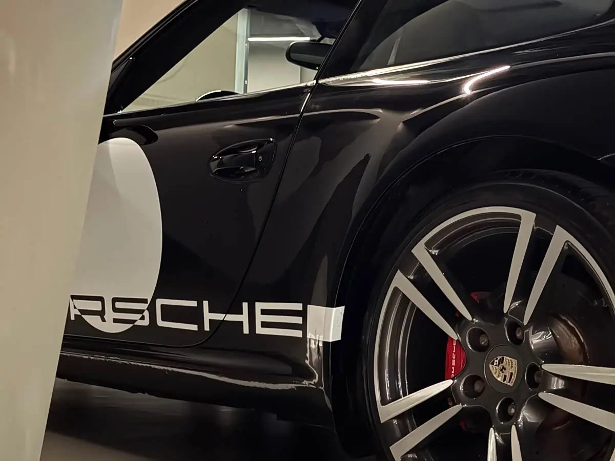 Porsche 911 2011 — Photo 3/20
