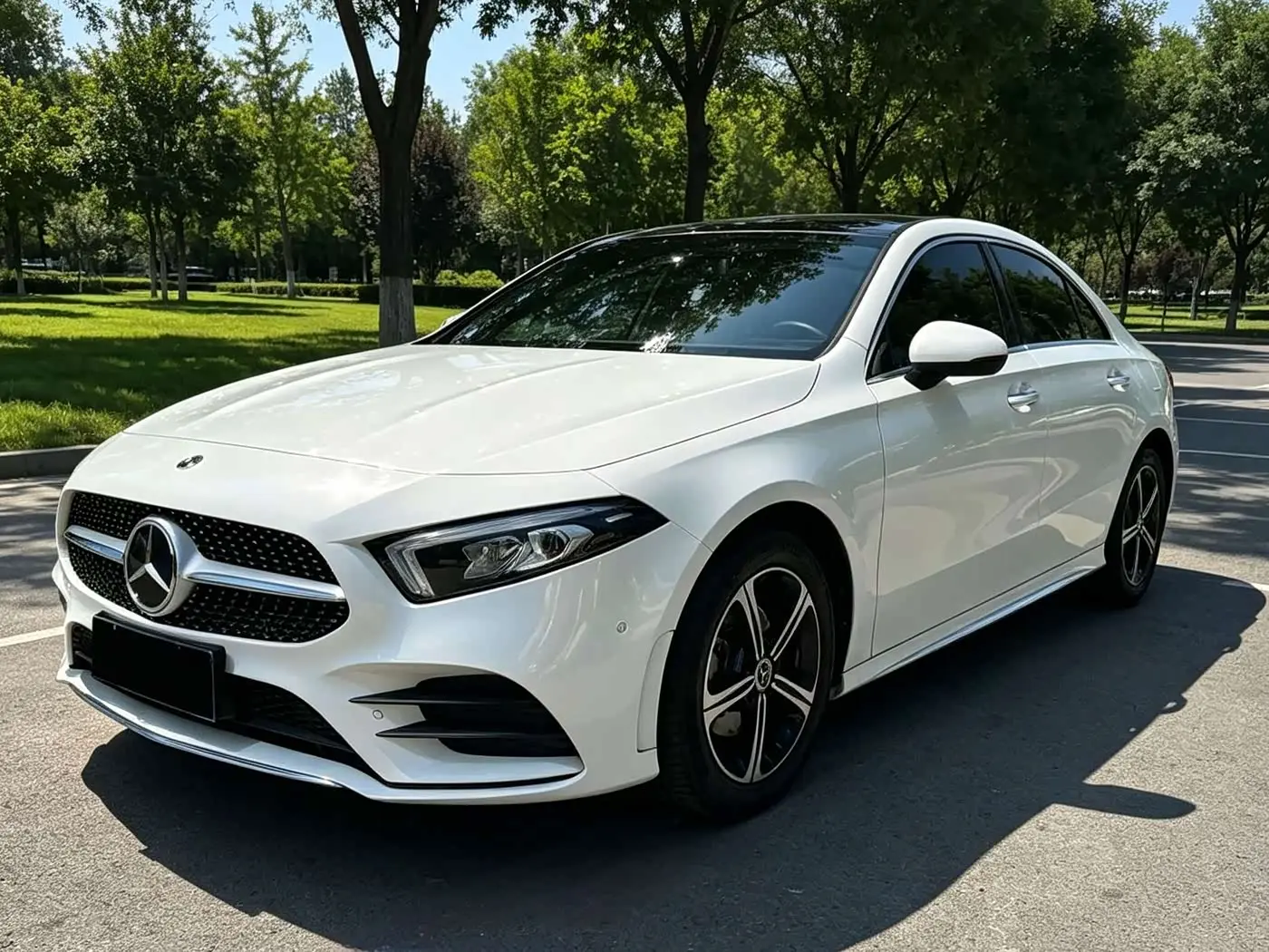 Mercedes-Benz A-Class 2023 — Фото 1/9