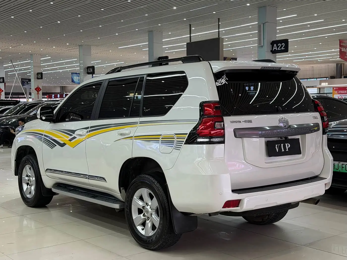 Toyota Prado 2017 — Şəkil 4/15