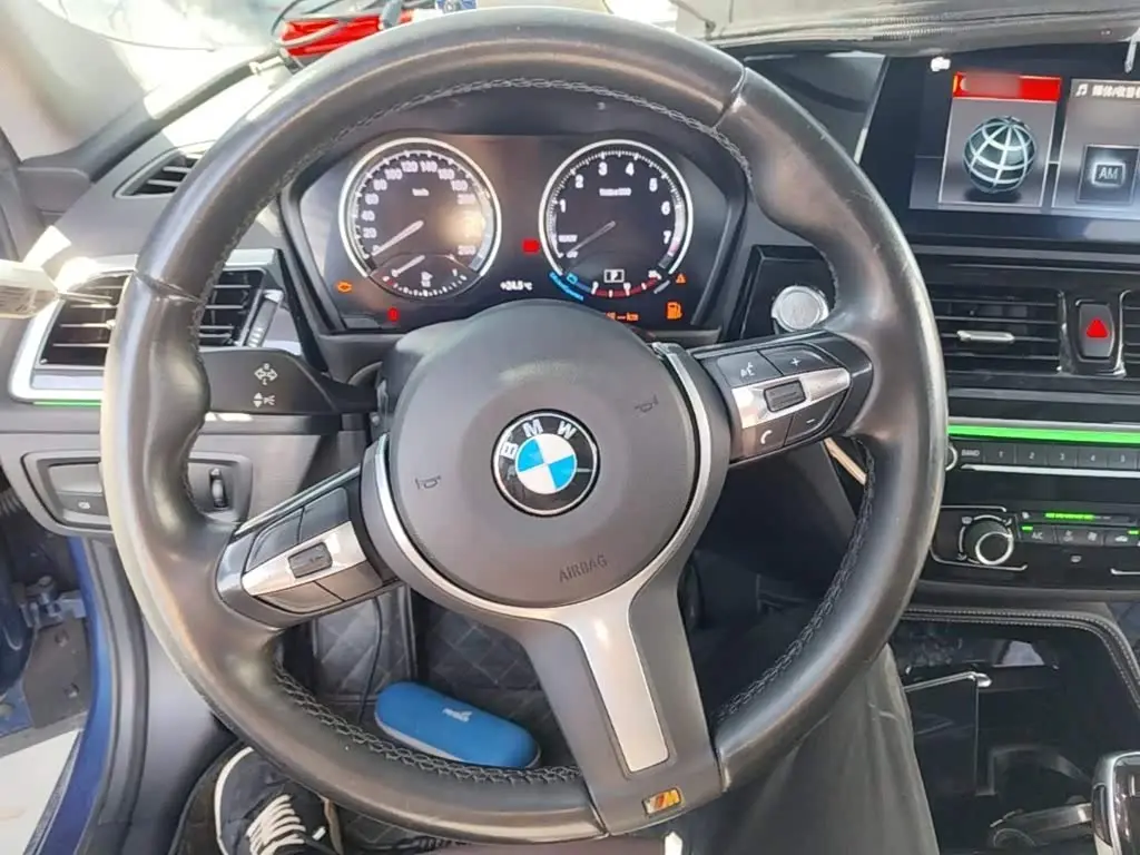 BMW 1 Series 2023 — Şəkil 11/20